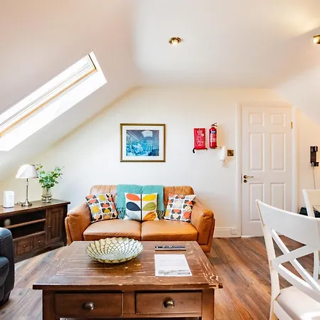 Westend Hideaway Apartment