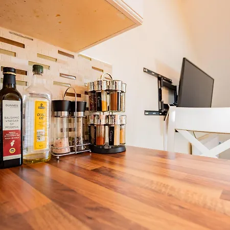 Daire Westend Hideaway